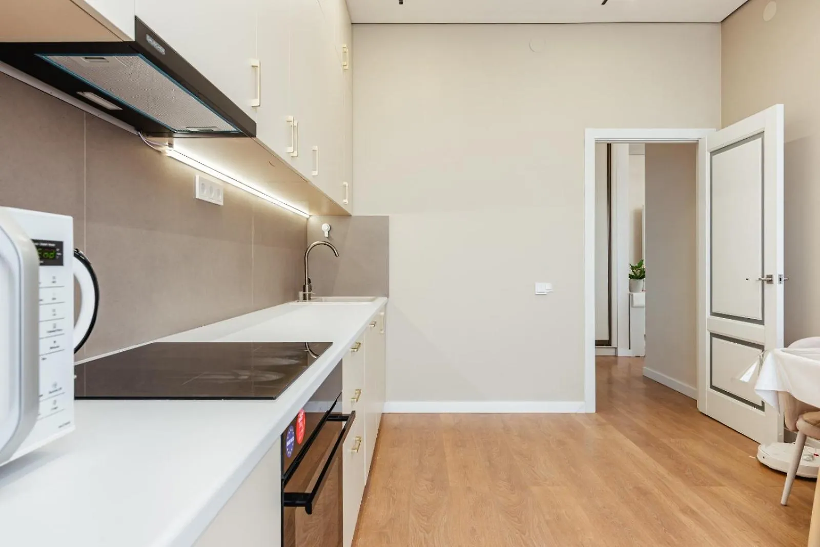 4 Bedroom Lux Qazaq Apartments Alma-Ata