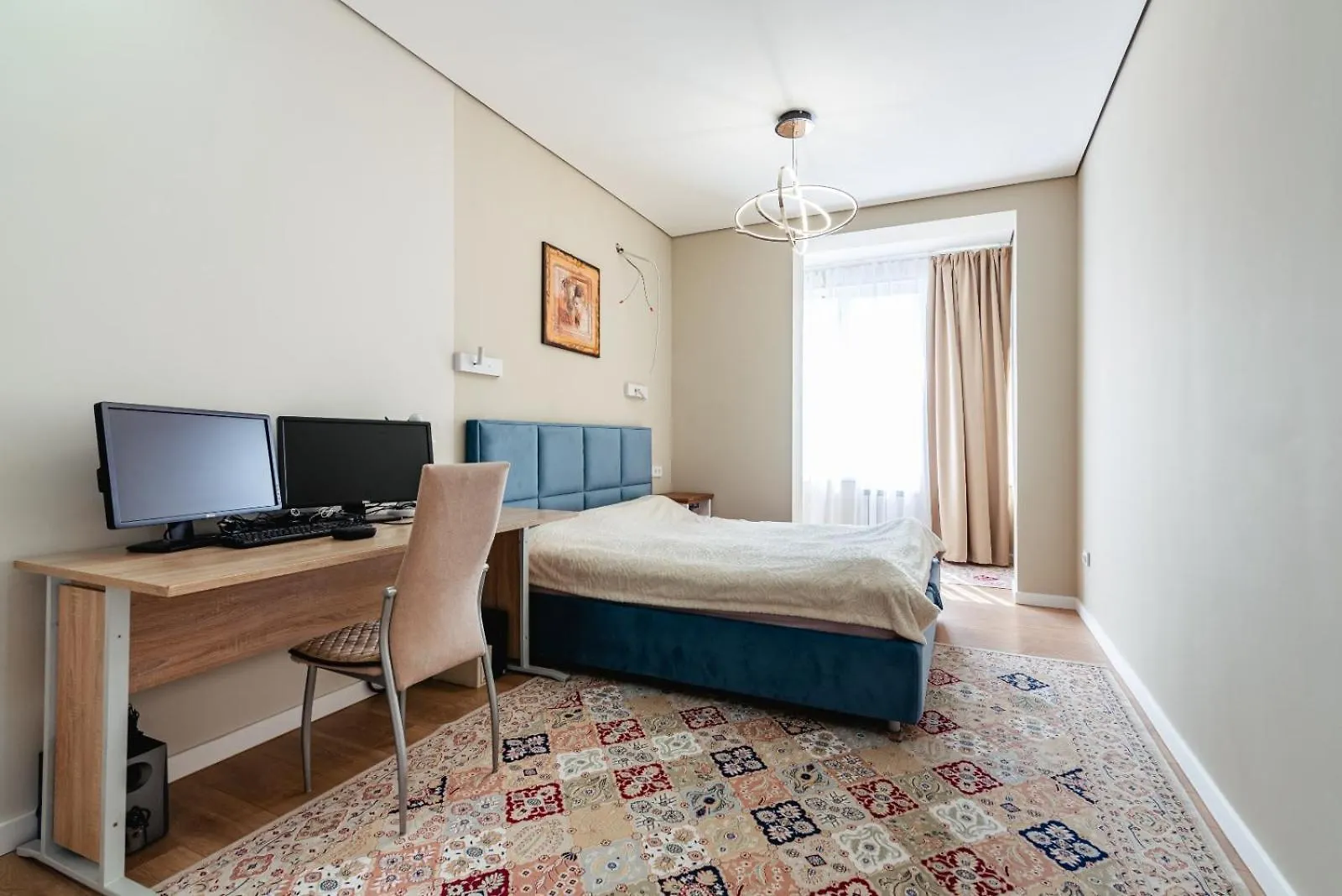 4 Bedroom Lux Qazaq Apartments Alma-Ata